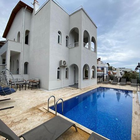 Shared Pool Flat Located 3 Min To Beach In Kalkan Apartment Exterior photo